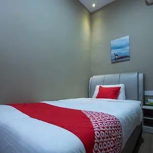 Hotel Oyo 90231 By The Park Plt